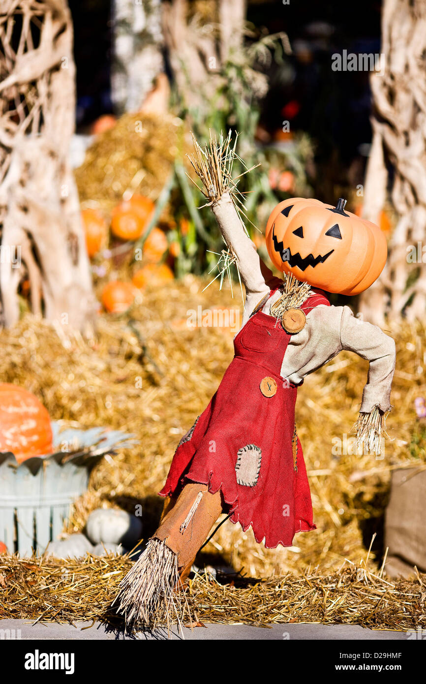 El Espantapájaros de Halloween en Tivoli Copen Foto de stock