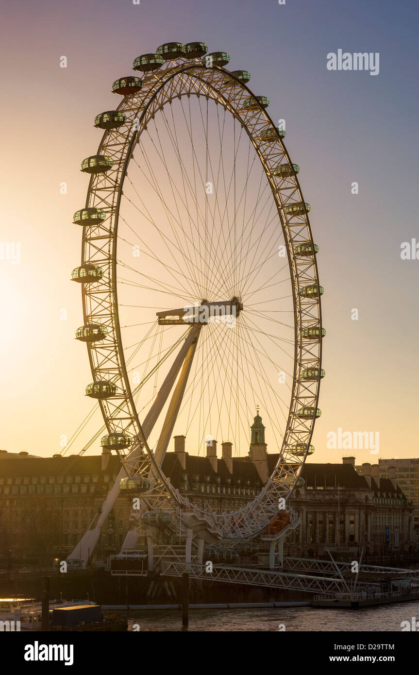 London Eye o Millennium Wheel - mañana temprana Foto de stock