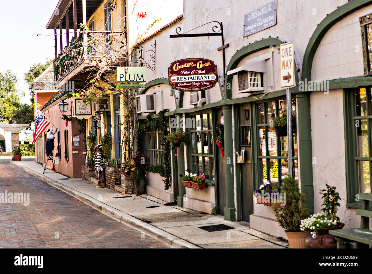 Aviles Street en el distrito histórico de San Agustín, Florida. San Agustín es la ciudad más antigua de América. Foto de stock