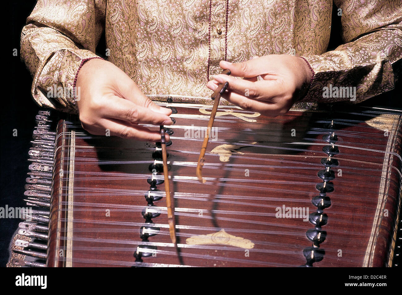 Santoor musical instrument fotografías e imágenes de alta resolución