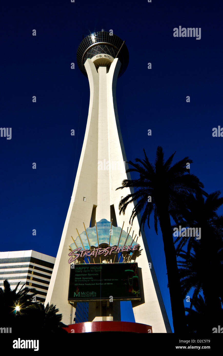 Torre Stratosphere 1000 pies en el resort hotel casino Las Vegas Foto de stock