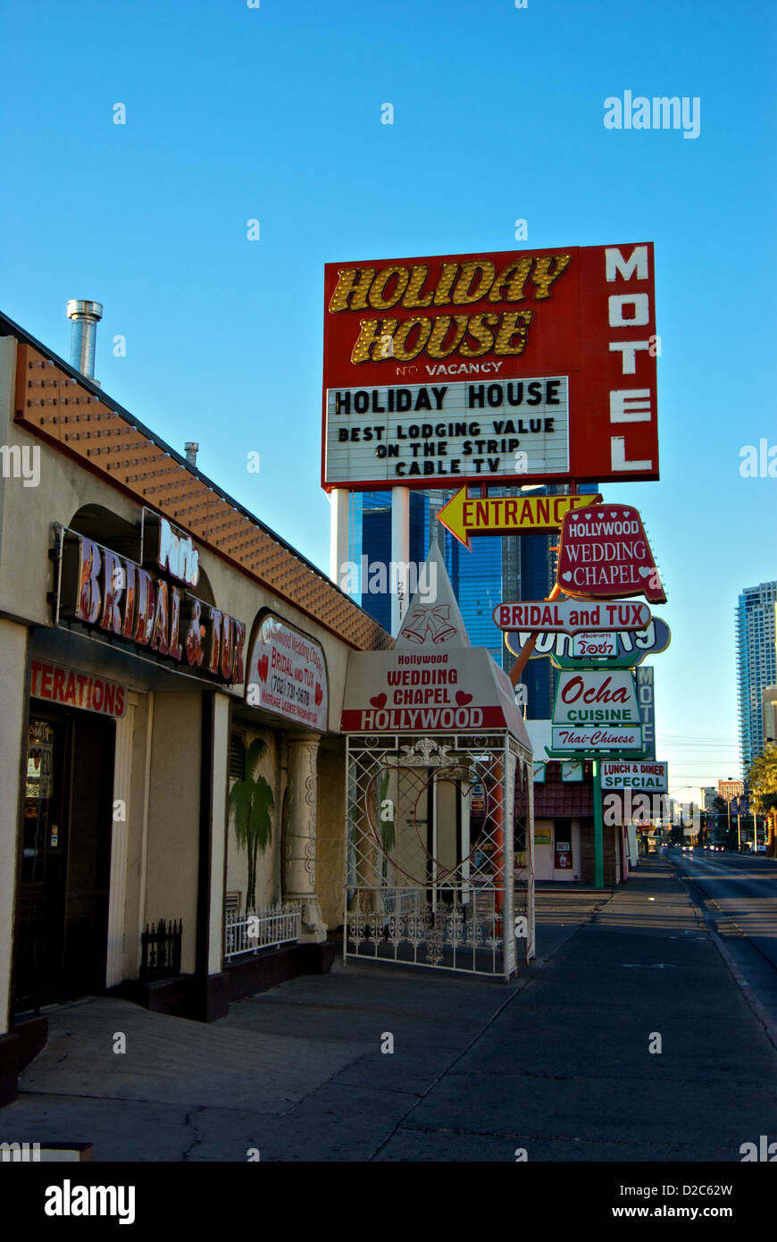 Cutre vieja sección del Boulevard Las Vegas Strip Hollywood Wedding Chapel Holiday House Motel Foto de stock