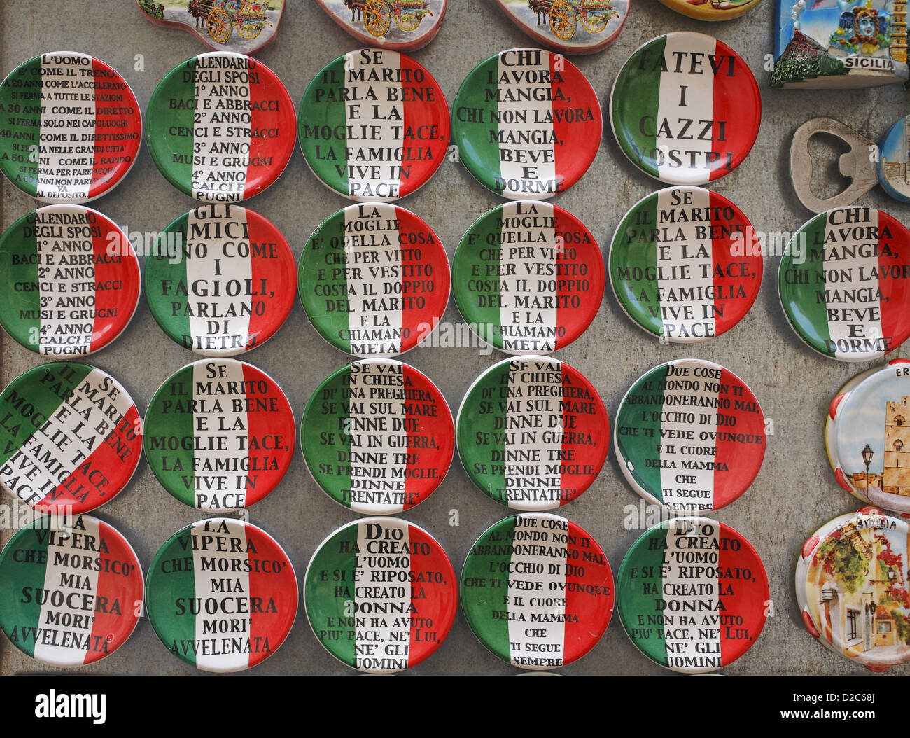 Mensurable Oficial A la verdad Italian souvenirs sicily italy fotografías e imágenes de alta resolución -  Alamy