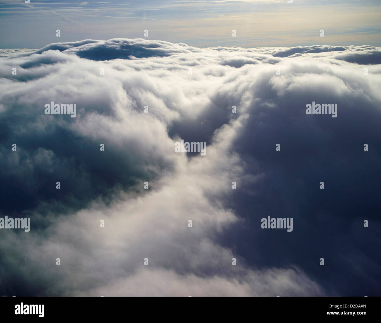 A vista de los pilotos por encima de las nubes, rodada en Shropshire, REINO UNIDO Foto de stock