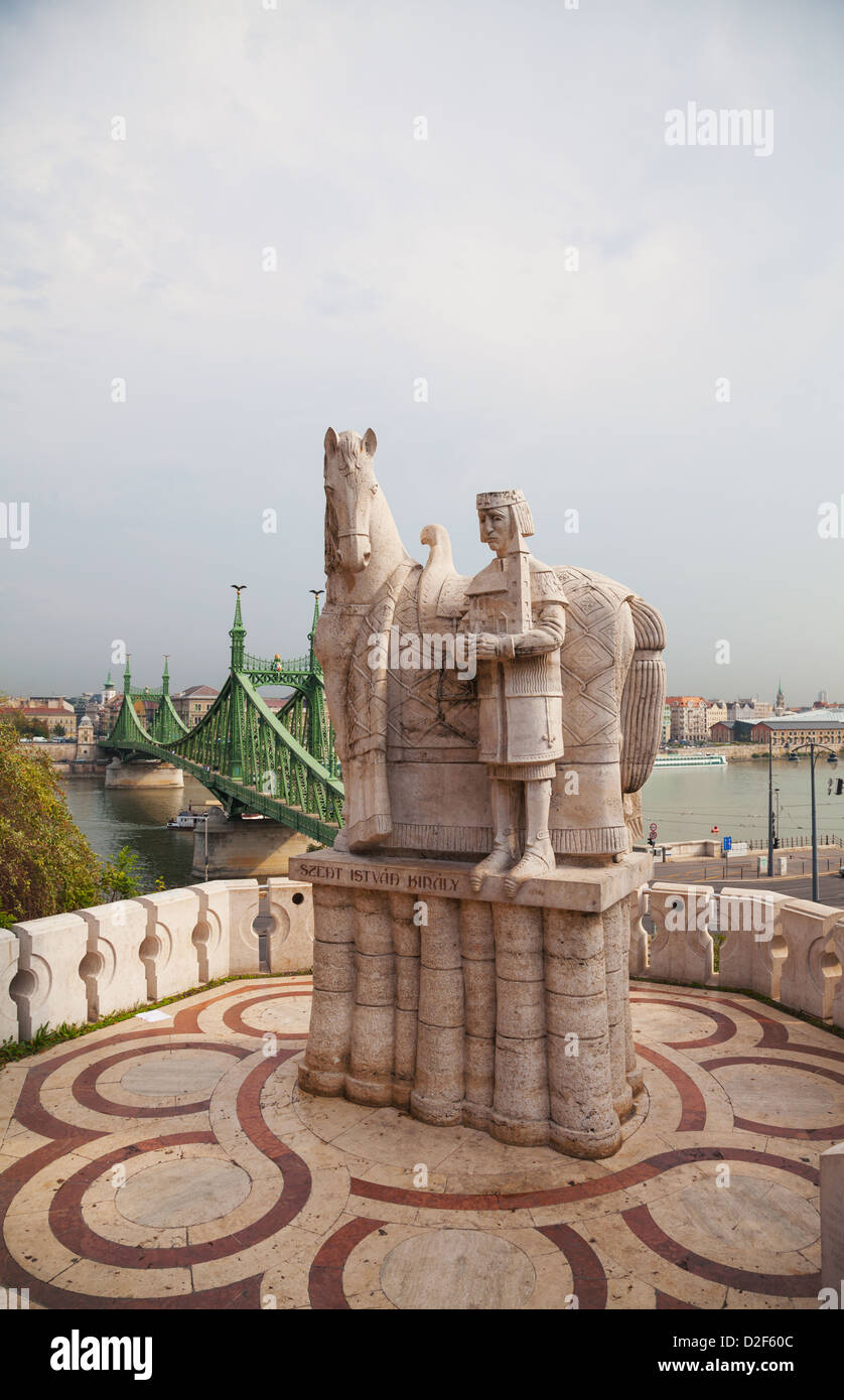 La estatua de San Esteban I (rey Istvan) en Budapest, Hungría. Fue Gran Príncipe de los Húngaros (997-1000). Foto de stock