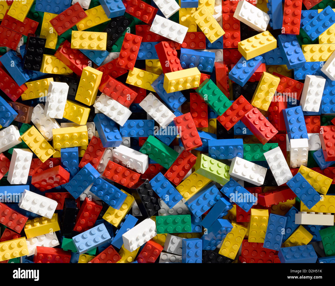 Colorful lego bricks fotografías e imágenes de alta resolución - Alamy
