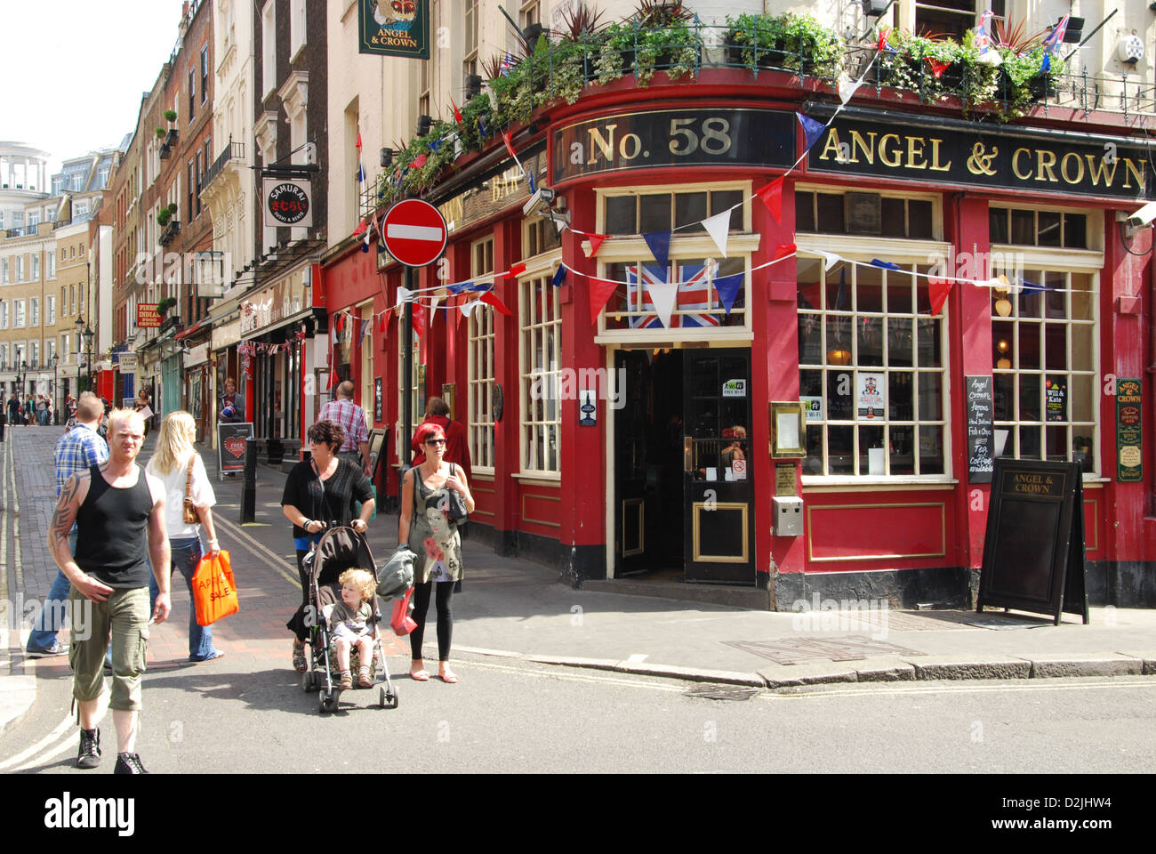 Angel & Crown Pub, Covent Garden, Londres Reino Unido Foto de stock