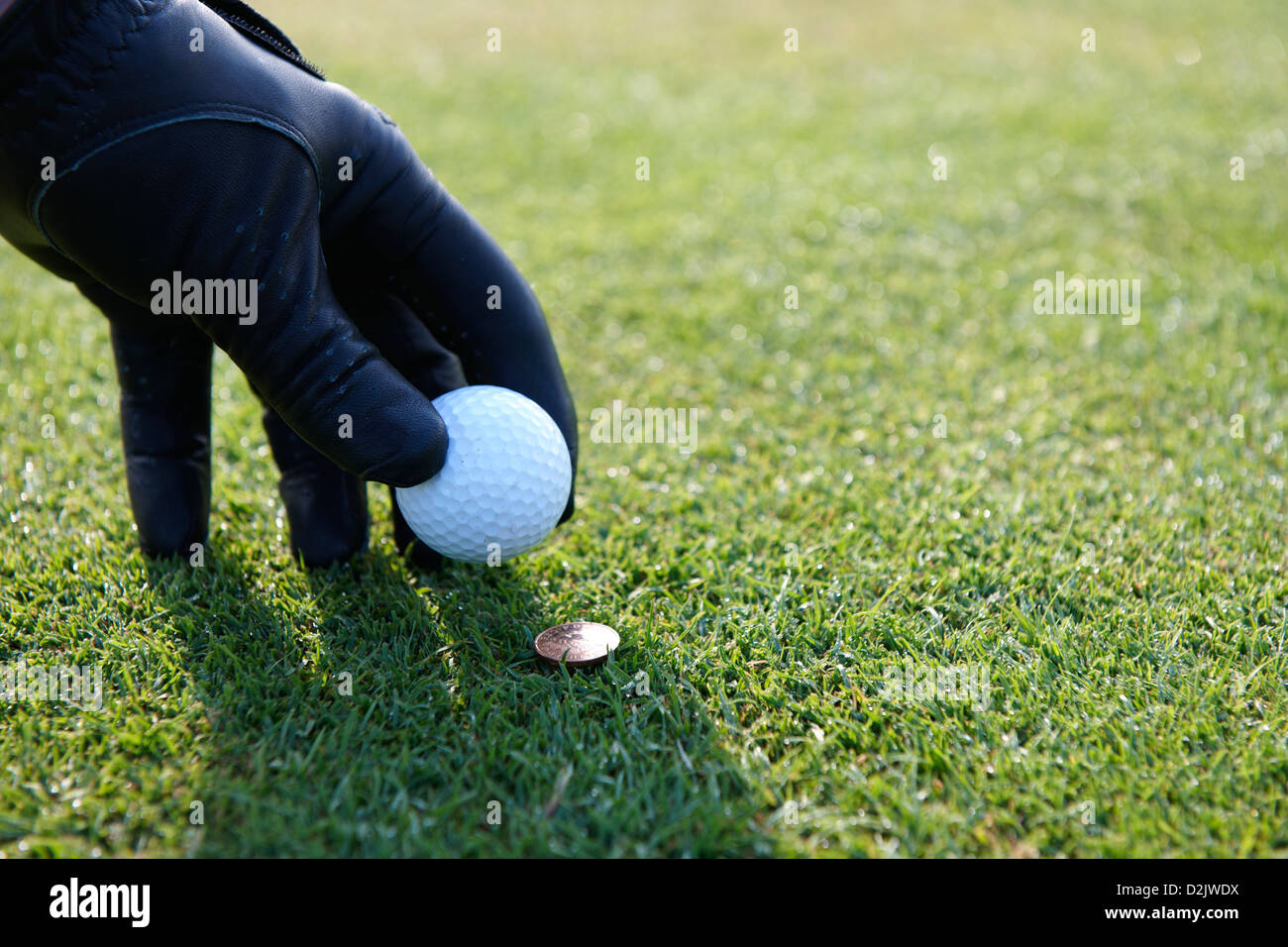 Marcador de pelota de golf fotografías e imágenes de alta resolución - Alamy