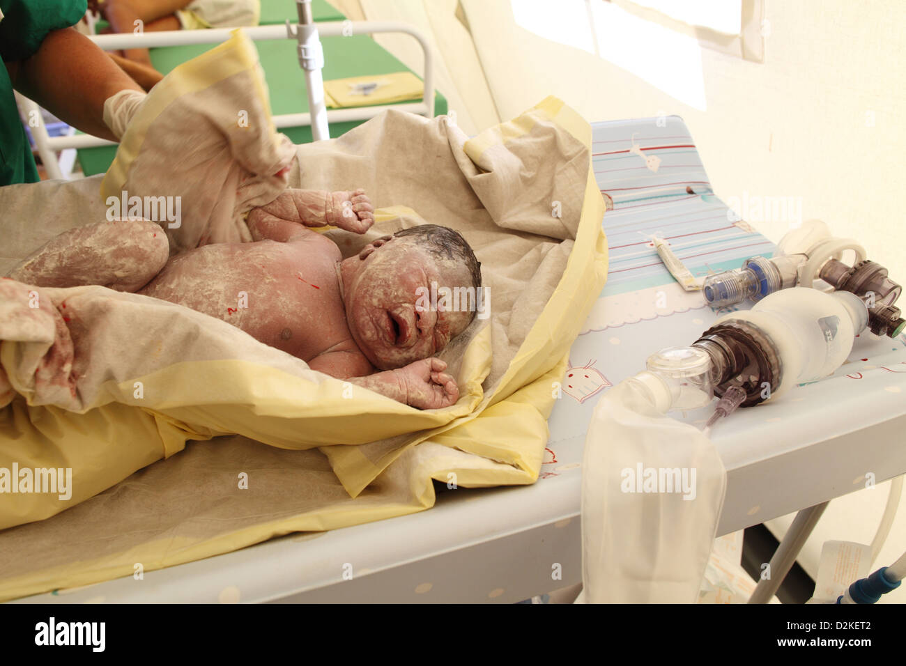Carrefour, Haití, recién nacido en la madre-niño ward Fotografía de stock -  Alamy