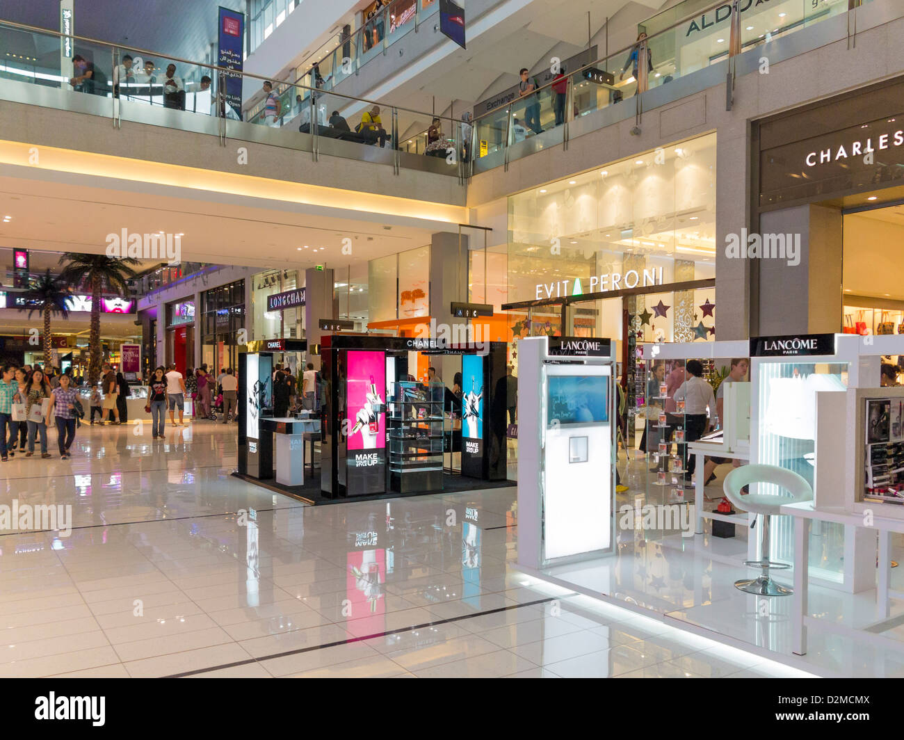 El Dubai Mall, el centro comercial más grande del mundo, el centro comercial Foto de stock