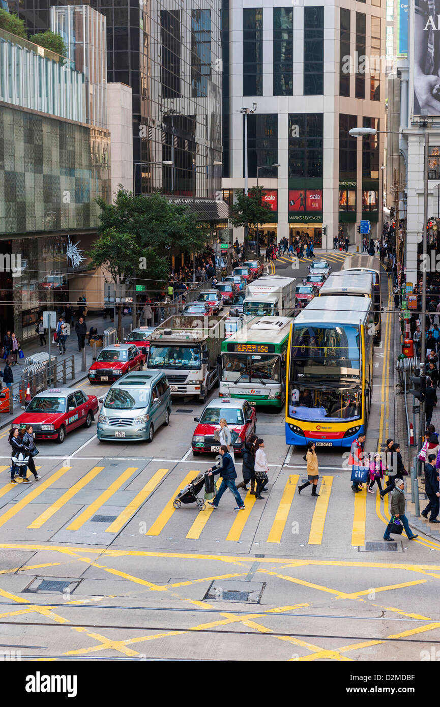Tráfico, Calle de Hong Kong Foto de stock