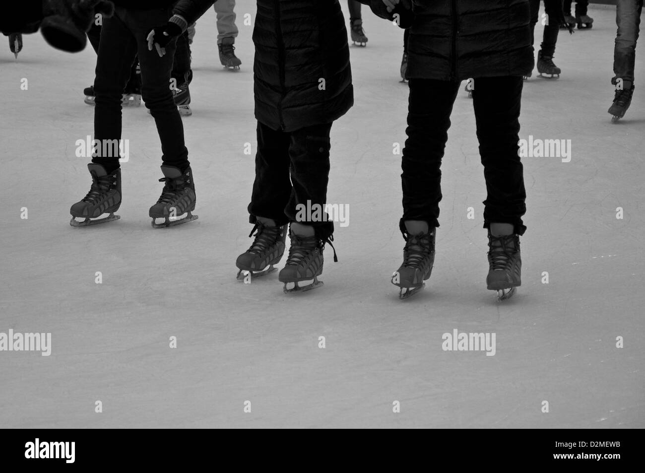 Los patinadores sobre hielo Bryant Park de Nueva York Foto de stock