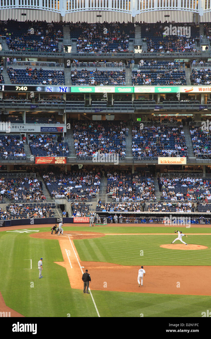 Juego de béisbol, el Yankee Stadium, Bronx, Nueva York, Estados Unidos de América, América del Norte Foto de stock