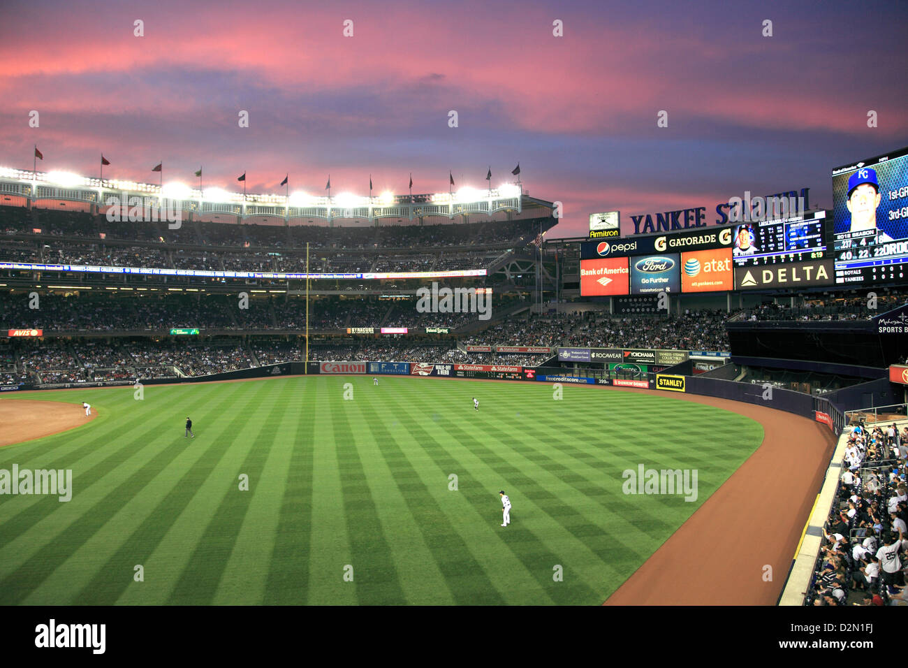 Juego de béisbol, el Yankee Stadium, Bronx, Nueva York, Estados Unidos de América, América del Norte Foto de stock
