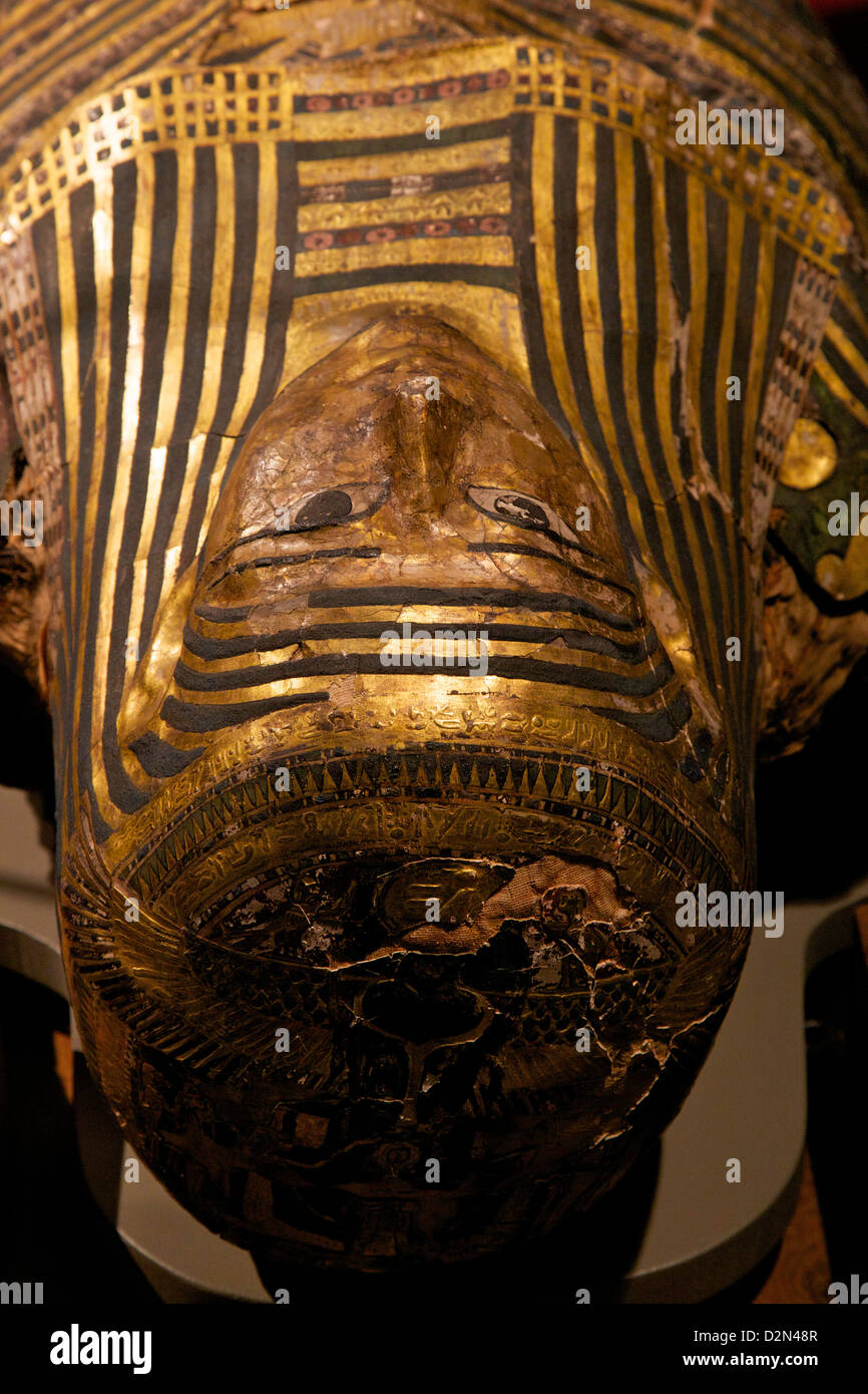 Ataúd de madera pintadas, joven egipcio, British Museum, Londres, Inglaterra, Reino Unido, GB, Islas Británicas Foto de stock