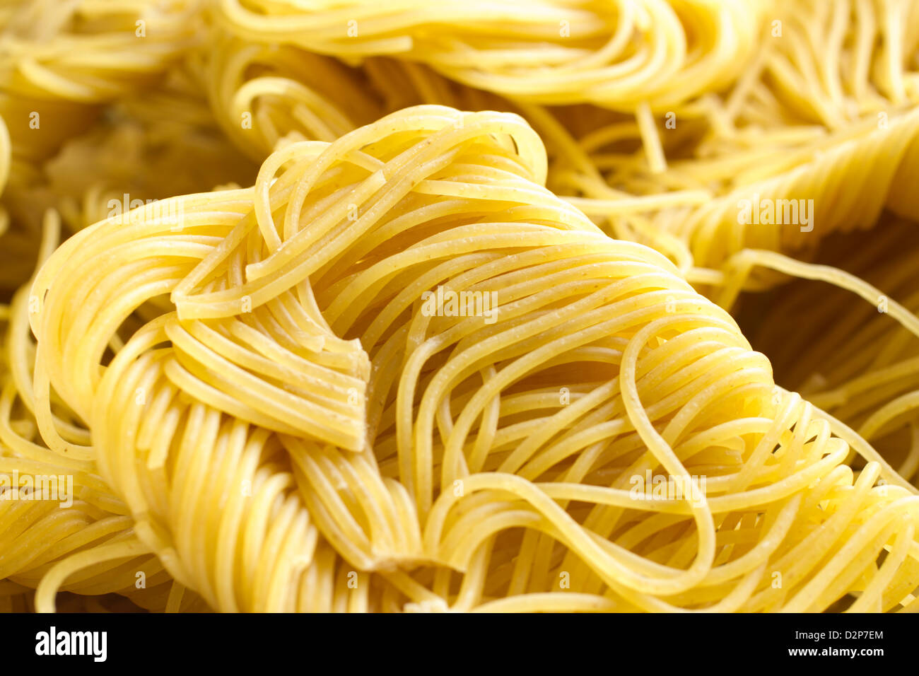 Fideos, la forma tradicional de fideos en español Foto de stock