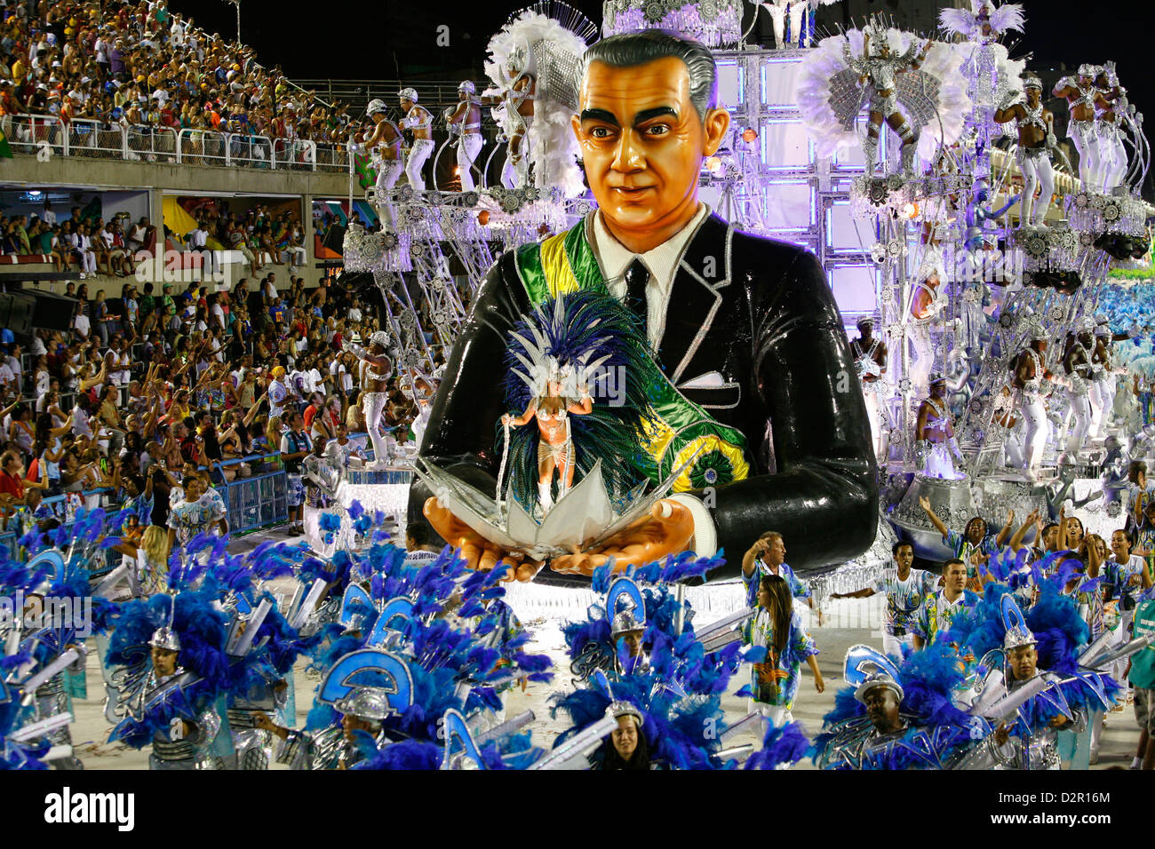 Desfile de Carnaval en el Sambódromo de Rio de Janeiro, Brasil, América del Sur Foto de stock