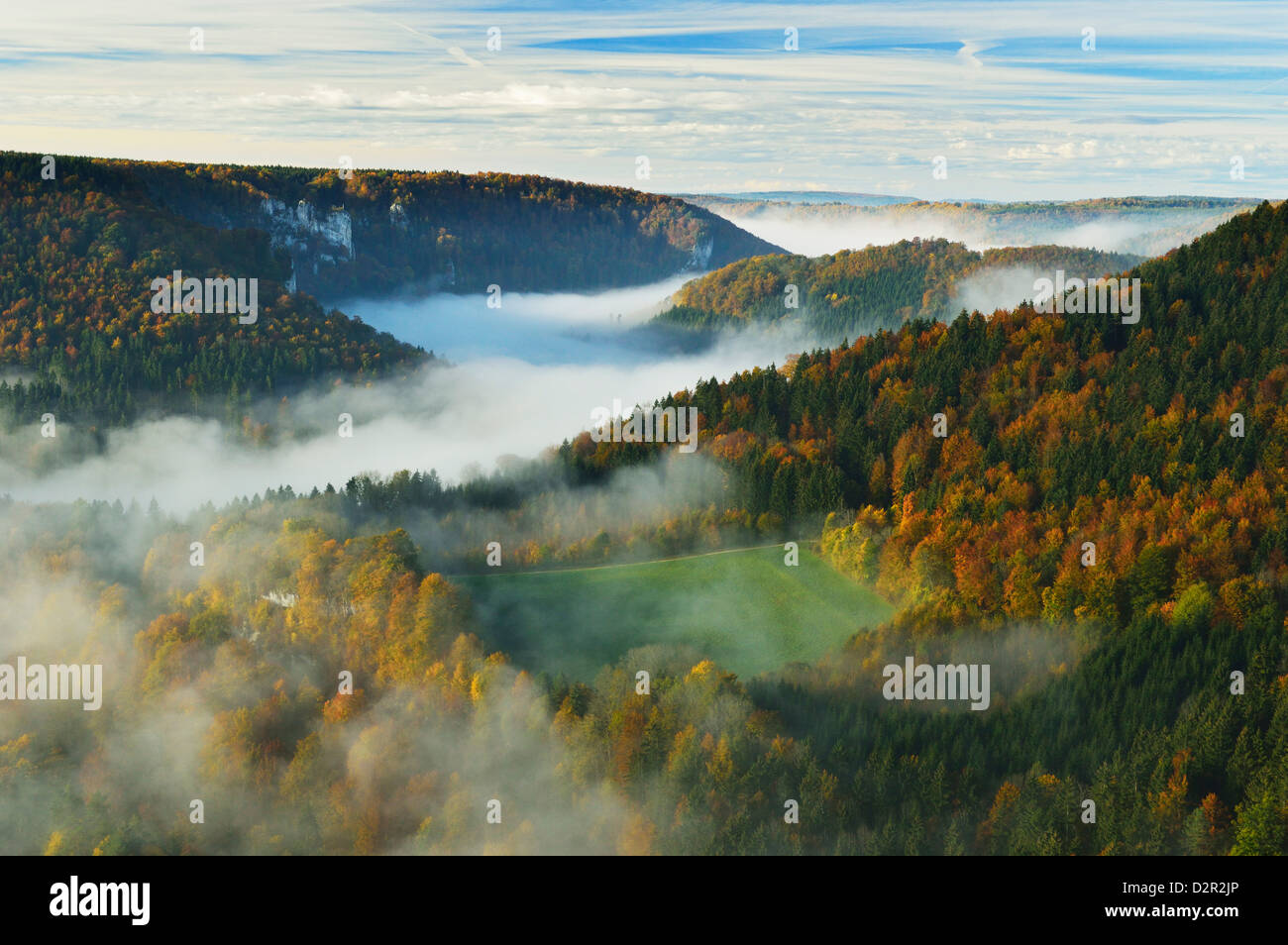 Vista desde Eichfelsen del Donautal (Valle del Danubio), cerca de Beuron, Baden-Wurttemberg, Alemania, Europa Foto de stock