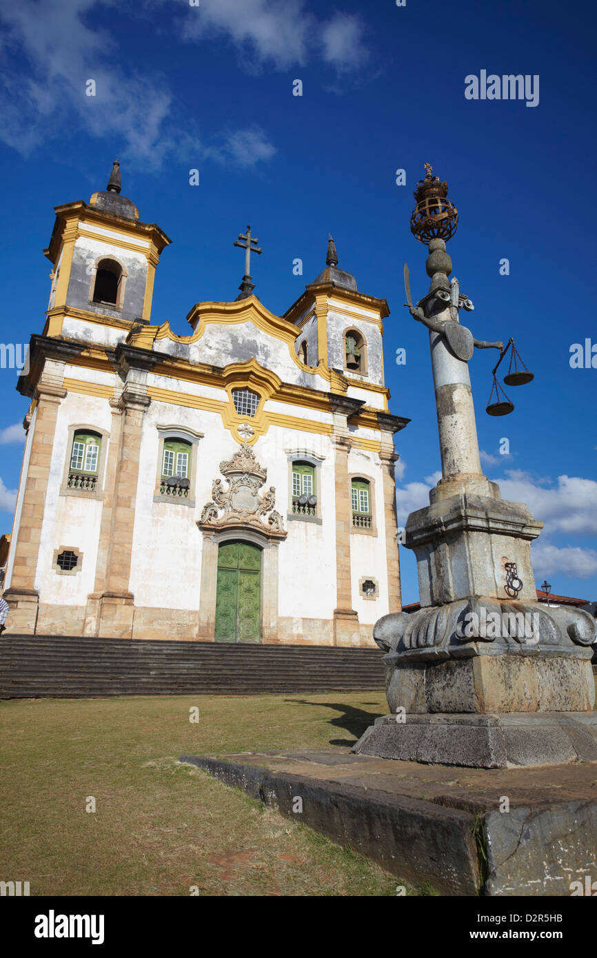 San Francisico de Assis Iglesia en Praca Minas Gerais, Mariana, Minas Gerais, Brasil, América del Sur Foto de stock
