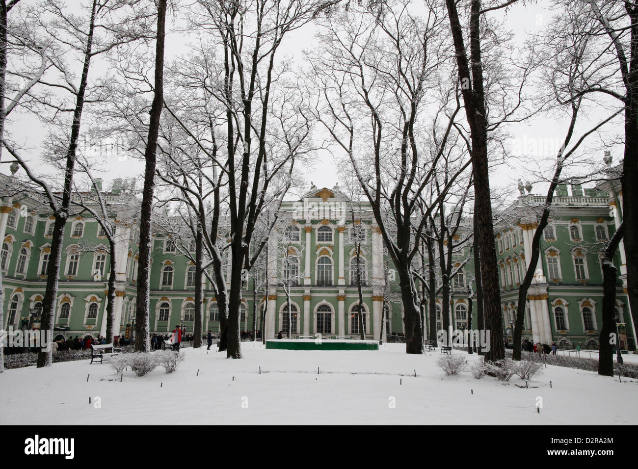 Museo del Hermitage, Sitio del Patrimonio Mundial de la UNESCO, en San Petersburgo, Rusia, Europa Foto de stock