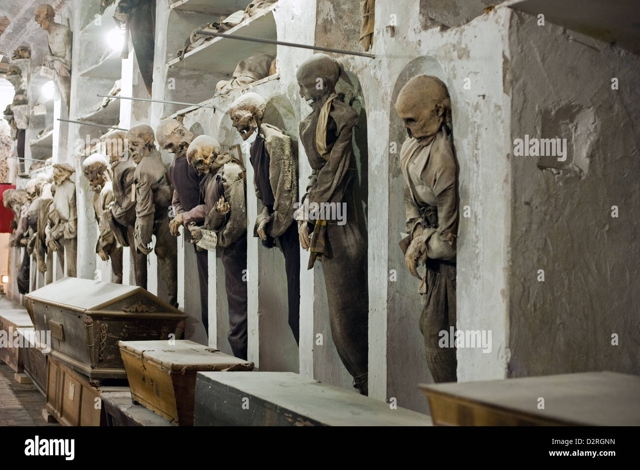 Palermo, Italia, momias naturales en las catacumbas de los Capuchinos Foto de stock