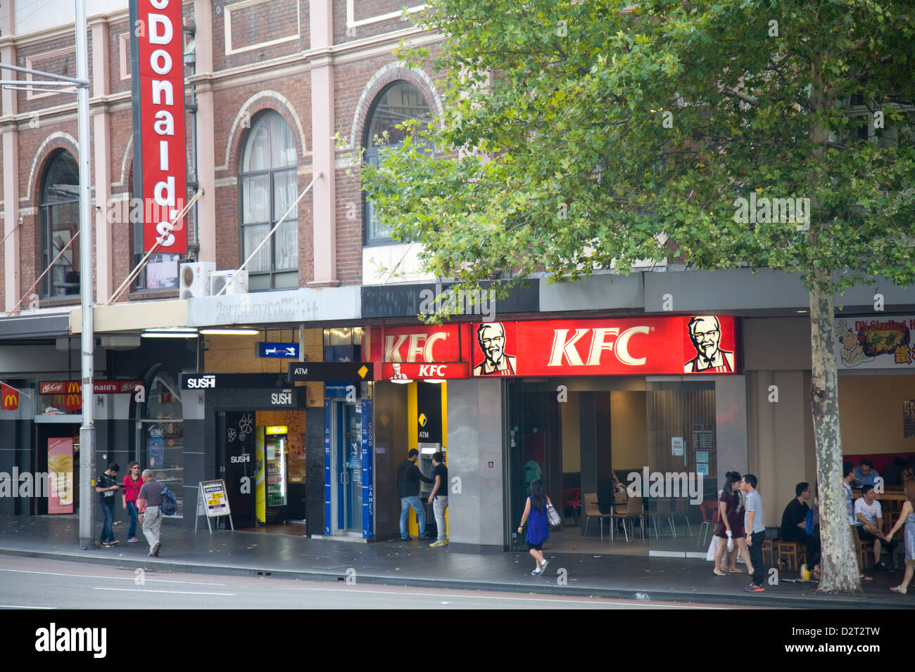 Compras Sydney Street, cerca de la estación central Foto de stock