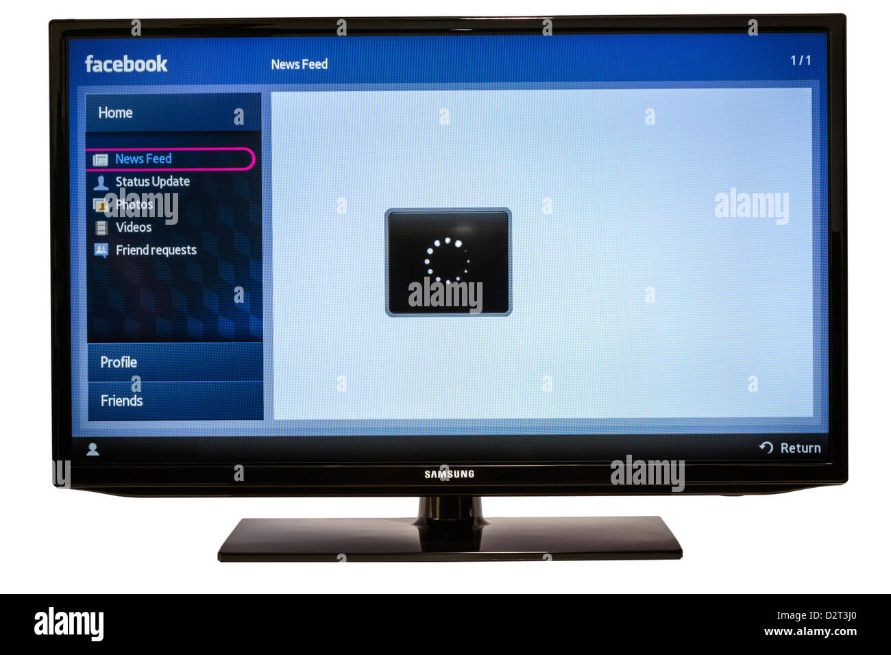 Close-up de Facebook para Samsung TV por Internet hace que sea fácil mantenerse conectado y compartir información con sus amigos desde su televisor. Foto de stock