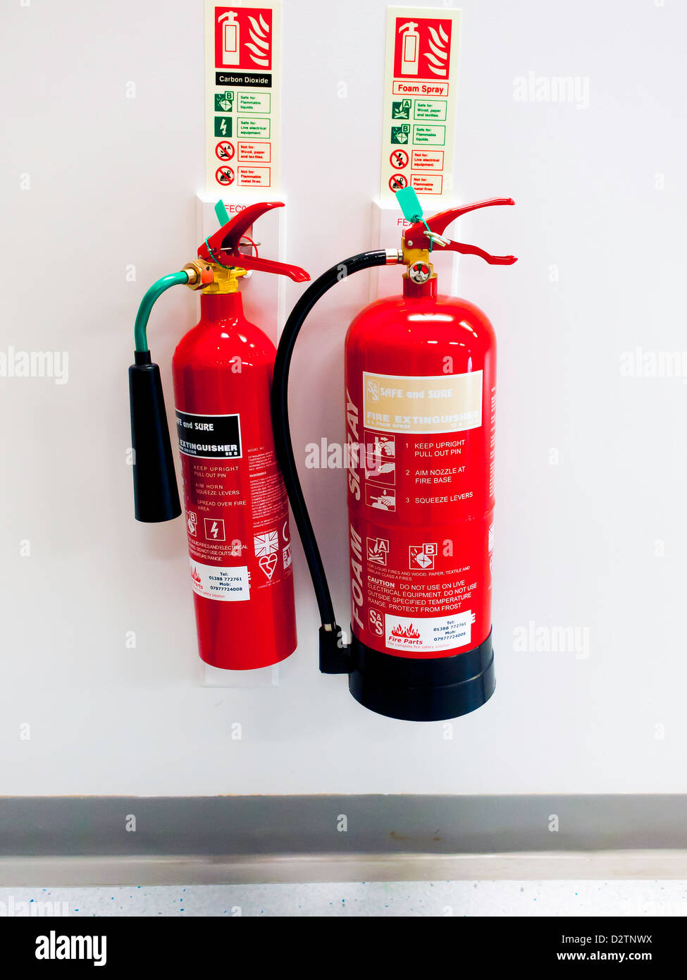 Fire extinguishers types fotografías e imágenes de alta resolución - Alamy