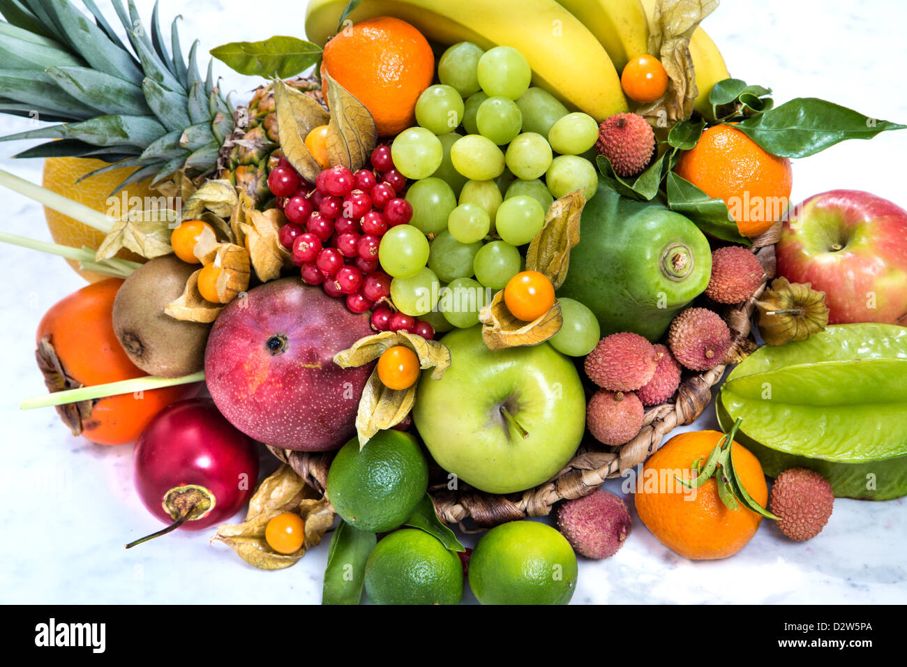 Frutas exóticas vitaminas assortiment Foto de stock