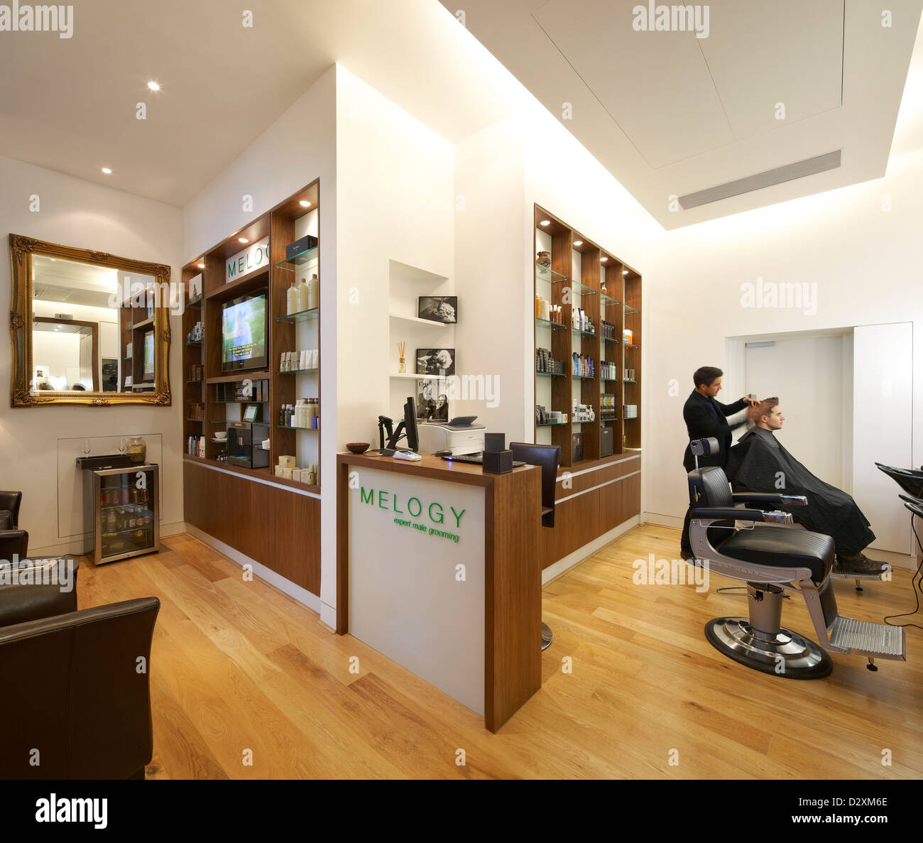 Barber shop hotel fotografías e imágenes de alta resolución - Alamy