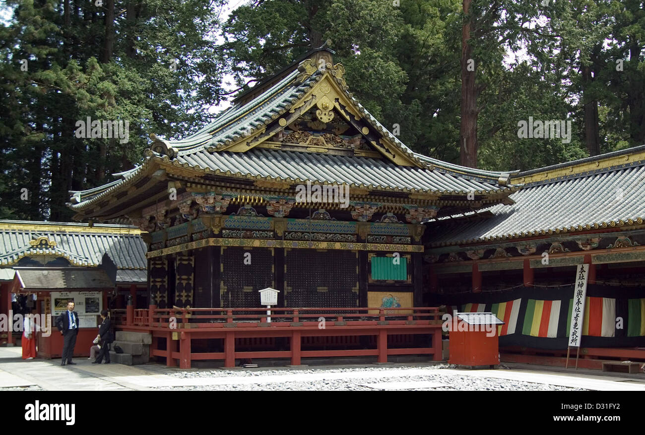 Kaguraden (Salón de danzas sagradas) en el patio interior del Nikko Toshogu, en Japón. Foto de stock