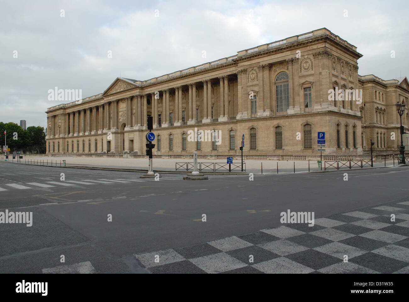 Parte del palacio, en el complejo del Museo del Louvre, París, Francia. Foto de stock