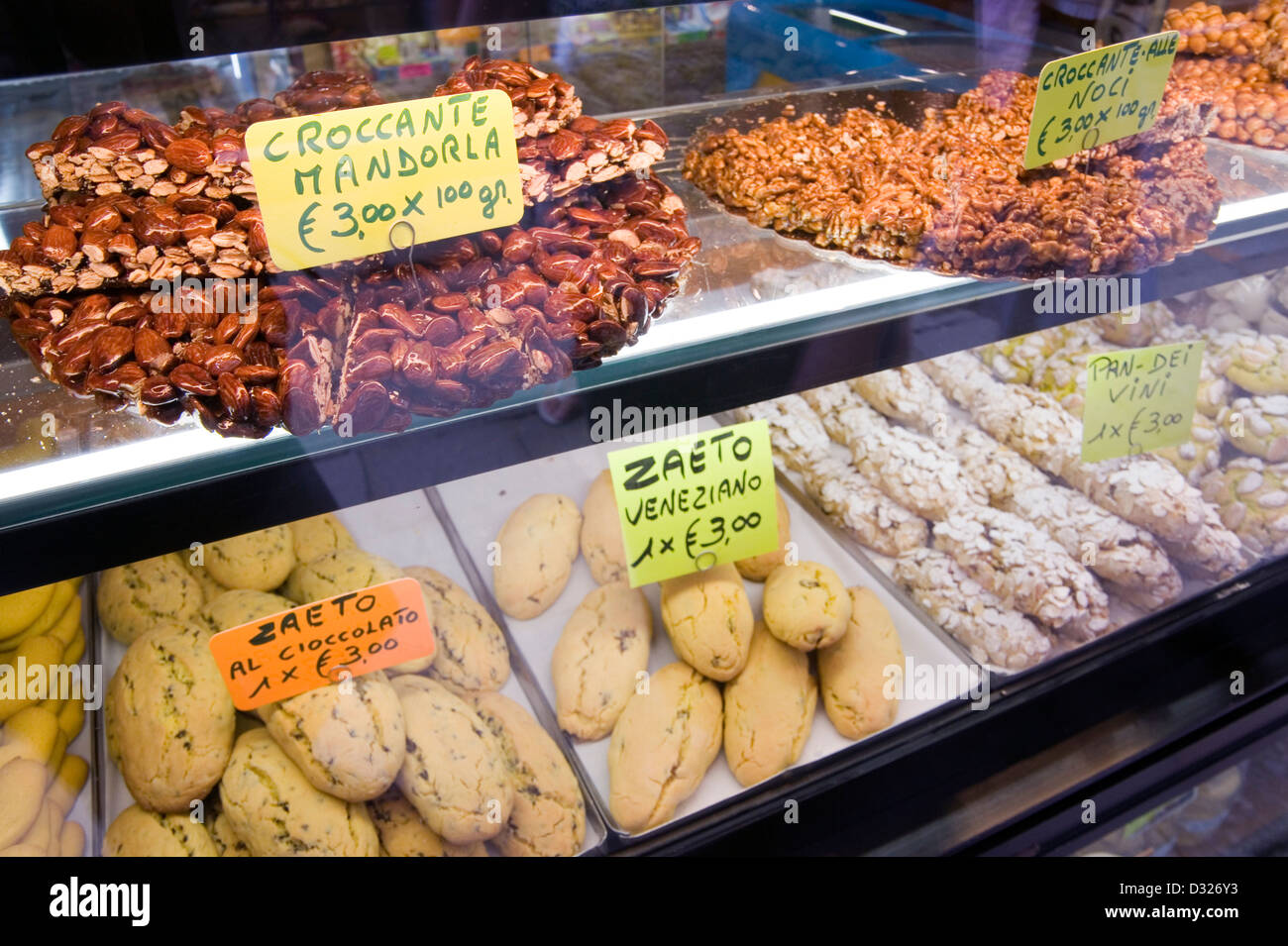 Pasteles para la venta en San Polo, Venecia, Italia. Foto de stock