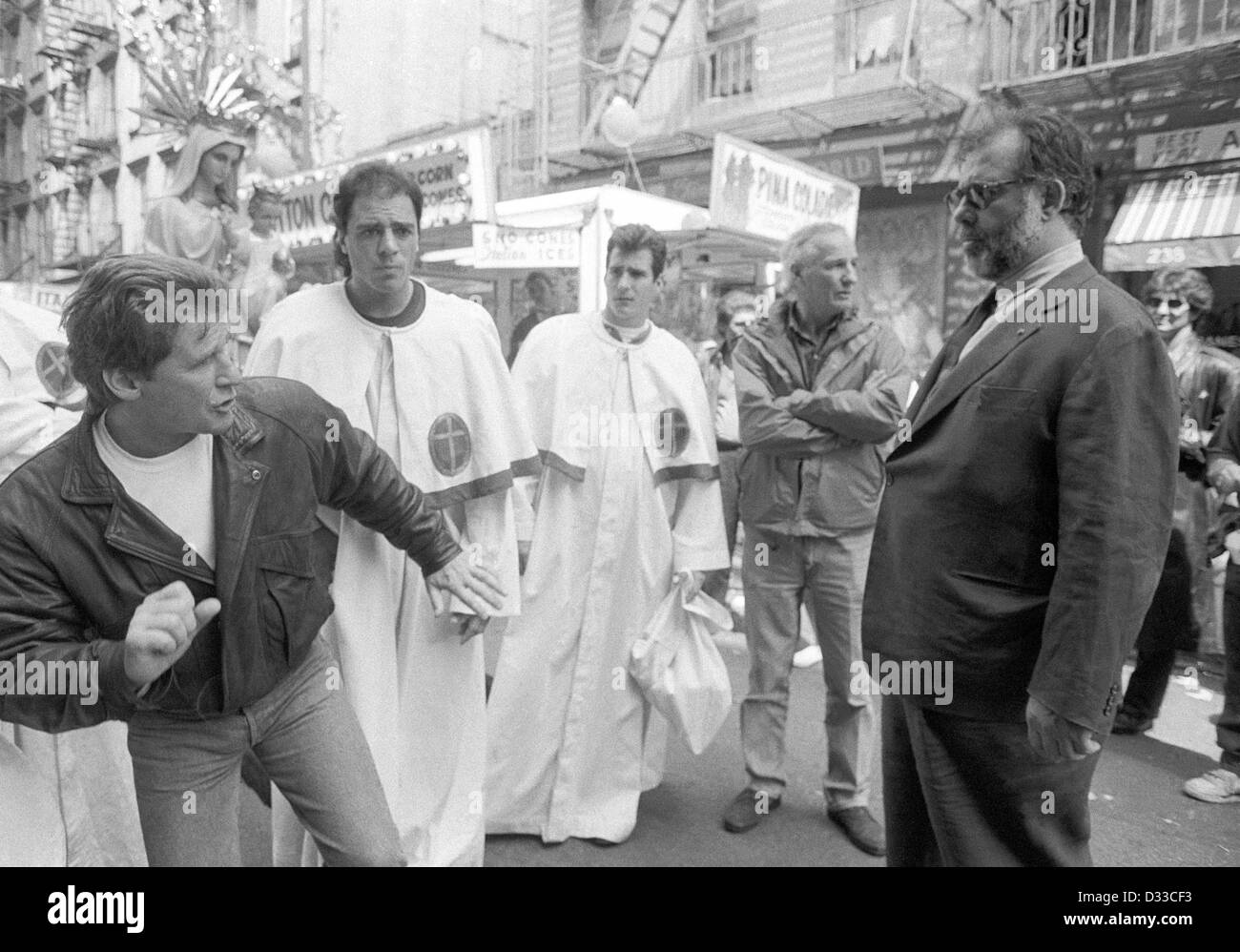 Circa 1990 Frances Ford Coppola en ubicación para el rodaje de El Padrino III en Little Italy Foto de stock