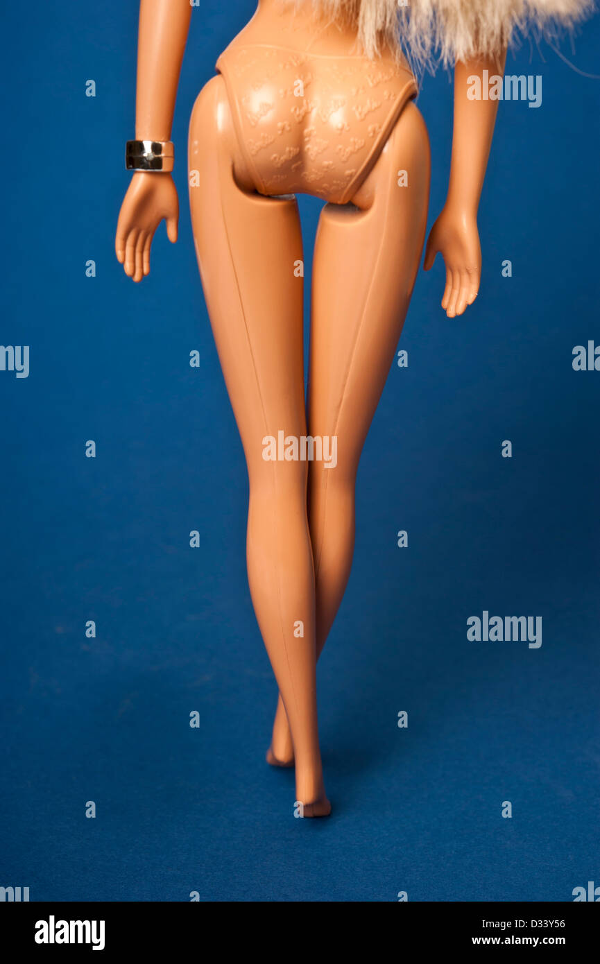 Mu eca Barbie desnuda piernas y nalgas Fotograf a de stock Alamy