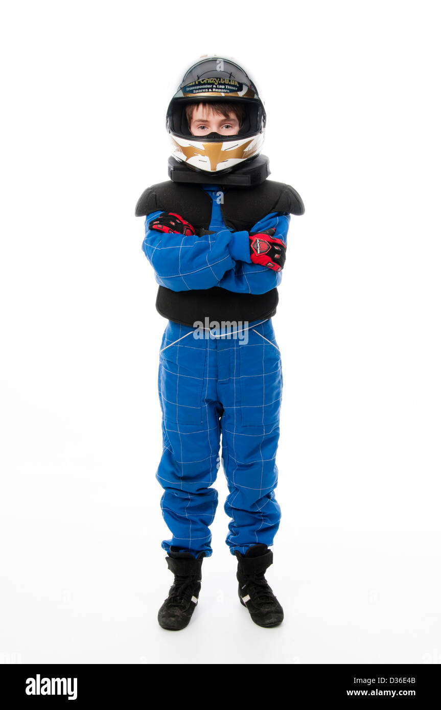 Un niño llevaba ropa protectora Motorsport Foto de stock
