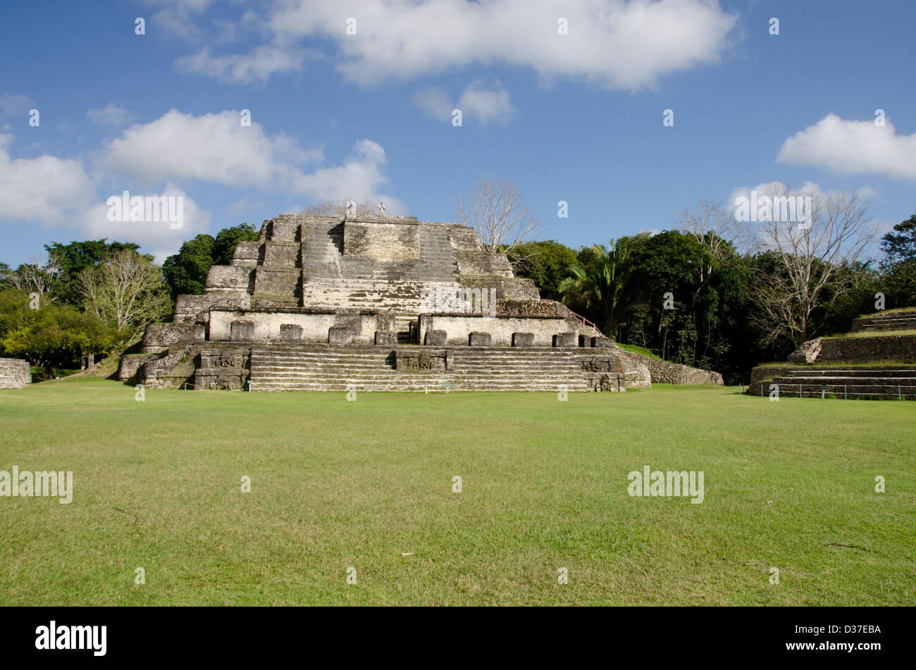 Periodo clasico maya fotografías e imágenes de alta resolución - Alamy