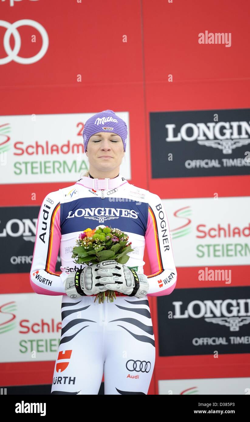 Schladming, Austria. El 8 de febrero de 2013. Maria Hofl-Riesch (GER), 8 de febrero de 2013 - Esquí Alpino : Maria Hoefl-Riesch de Alemania celebra en el podio durante la ceremonia de entrega de flores femeninas después de ganar el Super Combinado el día cuatro de los Campeonatos del Mundo de Esquí Alpino FIS 2013 en Schladming, Austria. (Foto por Hiroyuki Sato/AFLO/Alamy Live News) Foto de stock