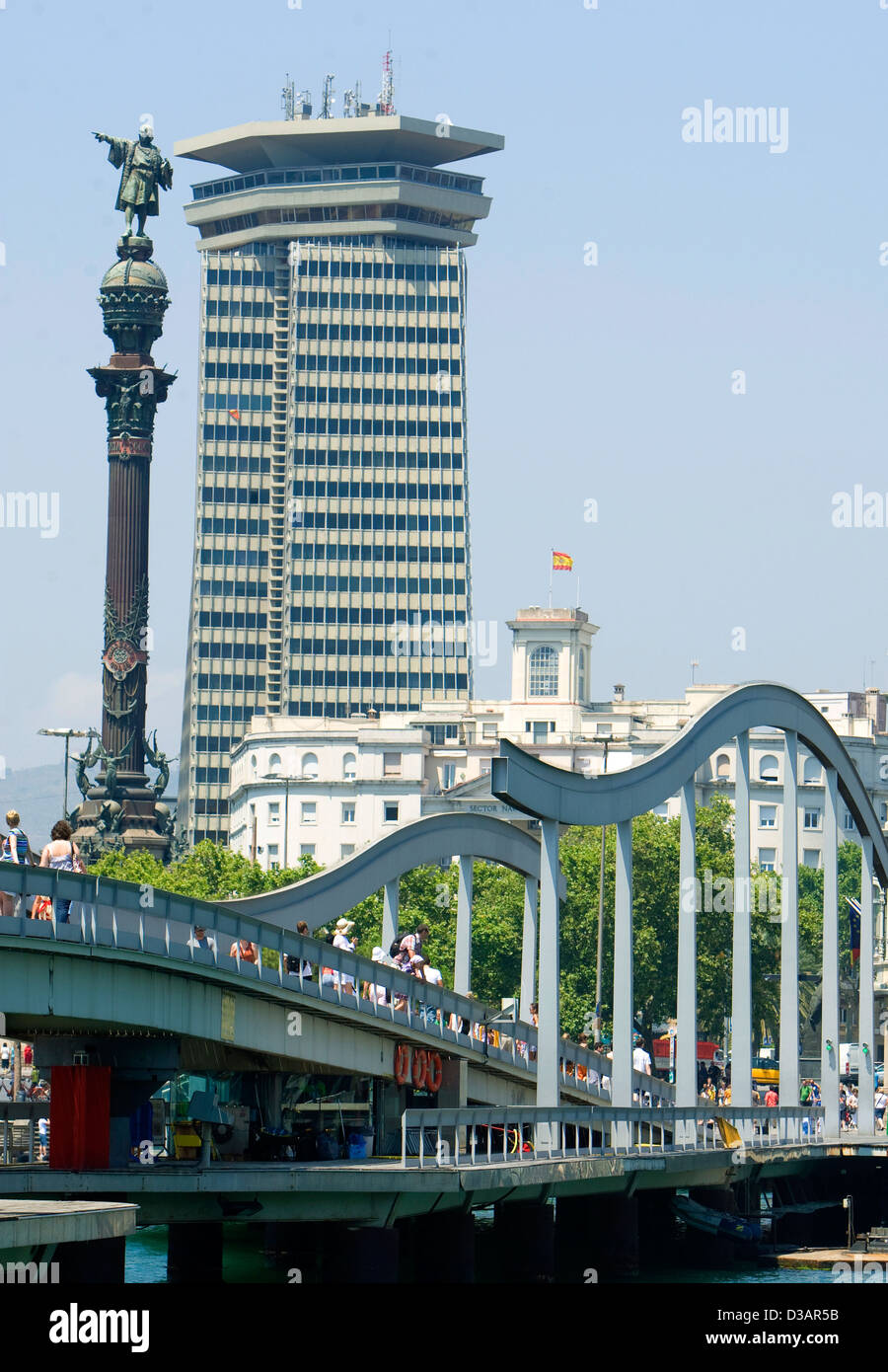 Barcelona, España, el Puente de Maremagnum, en la estatua de Colón HIntergrund Foto de stock