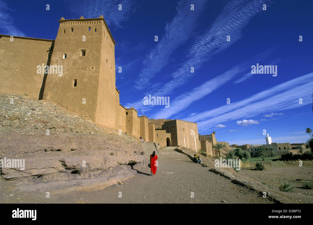 (Dpa) - Vista de la Kasbah Taourit en Ouarzazate, Marruecos, 2001. Foto de stock
