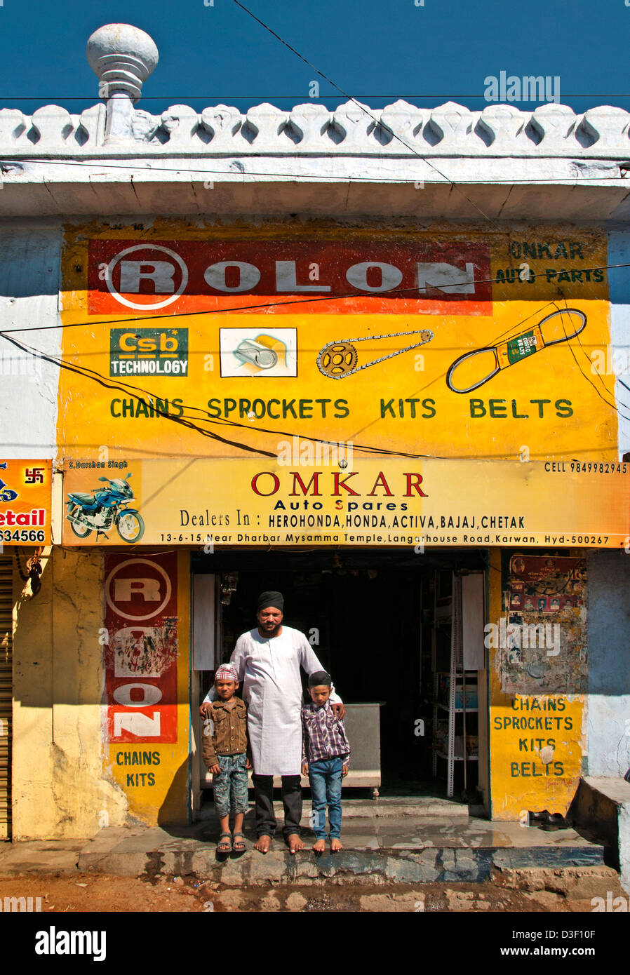 Hyderabad, India alquiler de las piezas de la máquina, las ruedas dentadas correas Foto de stock