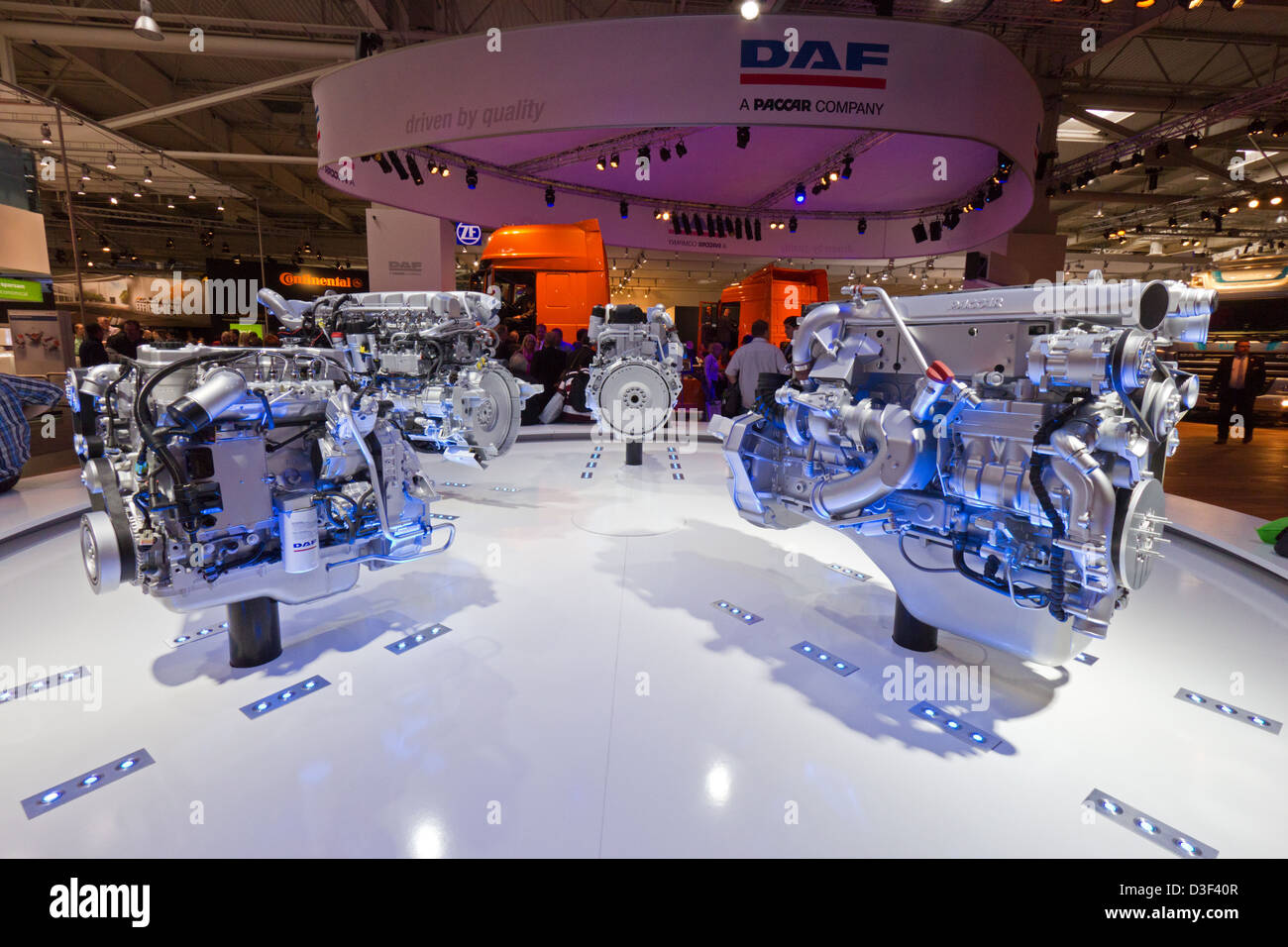 Paccar nuevos motores diesel para camiones en la IAA International Motor Show para vehículos comerciales de 2012. Hannover, Alemania Foto de stock