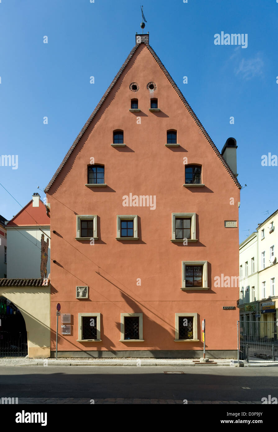 Wroclaw (Breslau), Polonia, la renovada Gebaeudeteil Stare Jatki Foto de stock