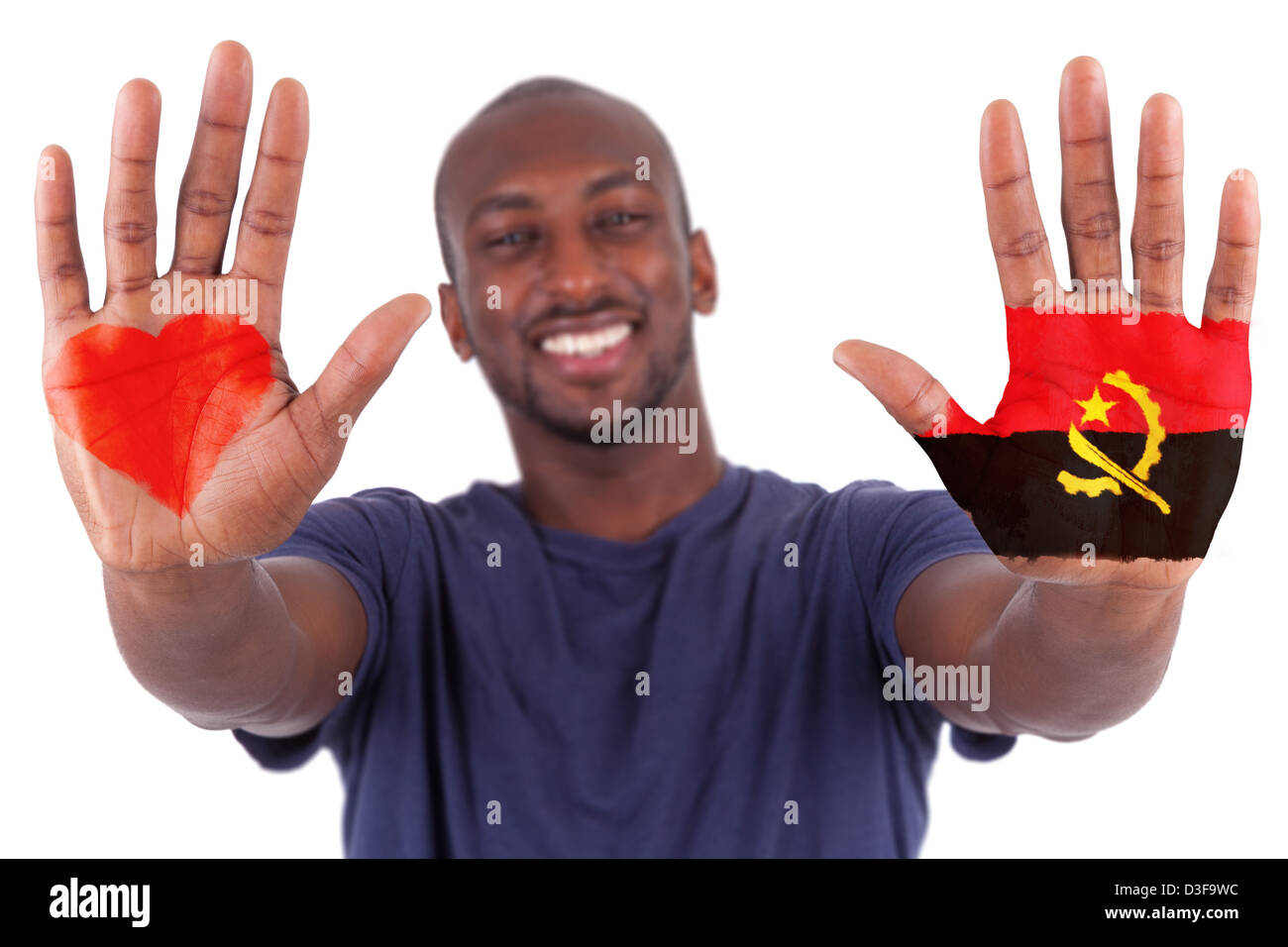 Hombre Africano Manos Pintadas Con Un Coraz n Y La Bandera De Angola 