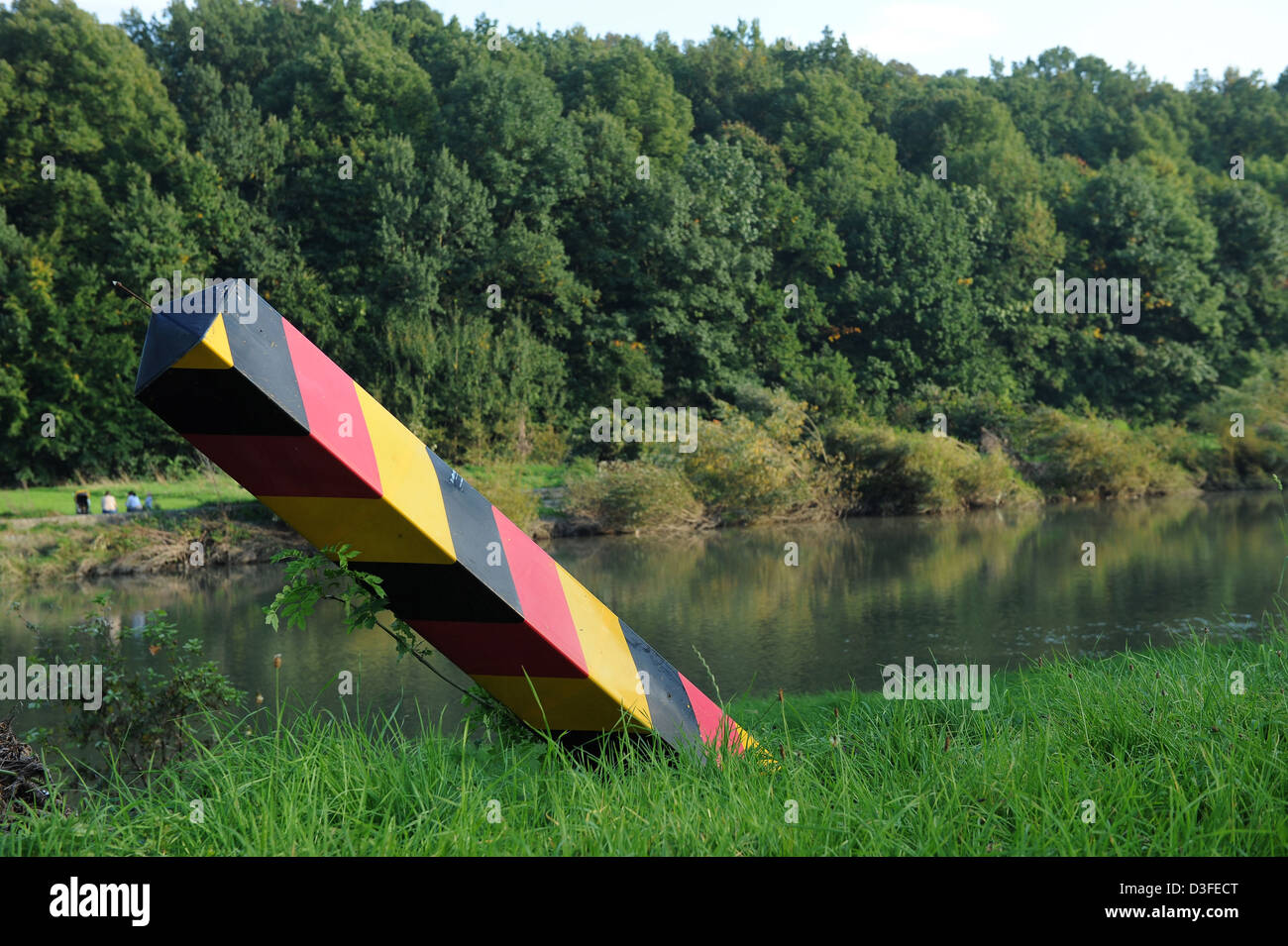 Goerlitz, Alemania, puesto fronterizo con los colores nacionales alemanes Foto de stock