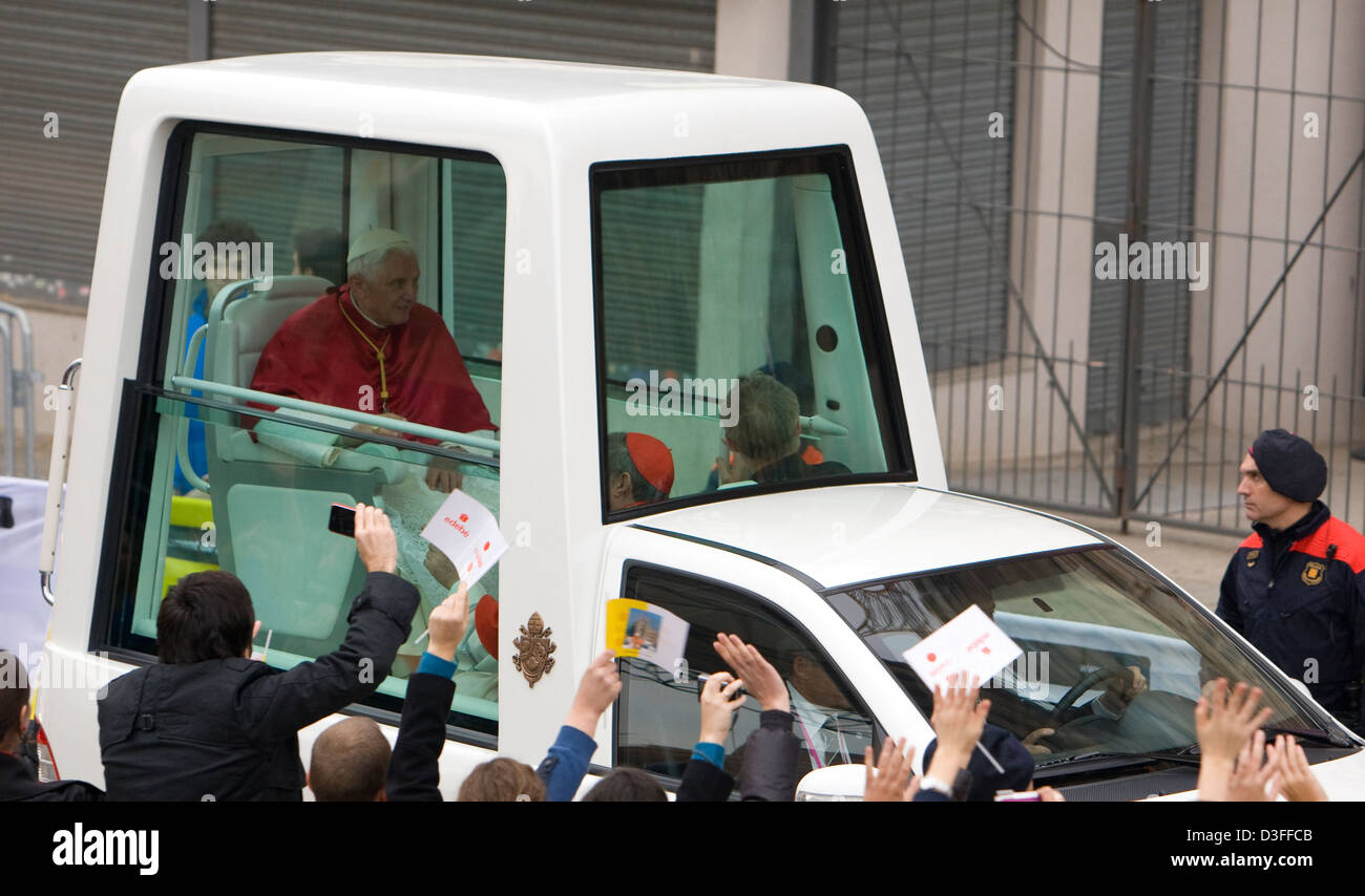 Barcelona, España, el Papa Benedicto XVI popemobile Foto de stock