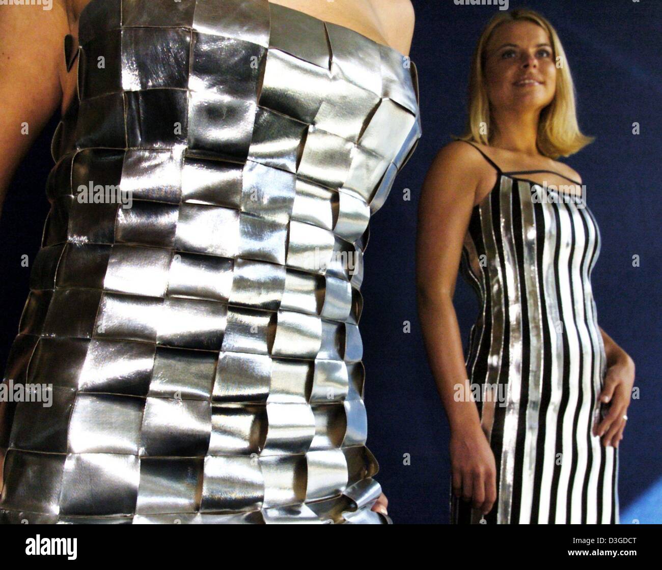 Vestido de aluminio fotografías e imágenes de alta resolución - Alamy