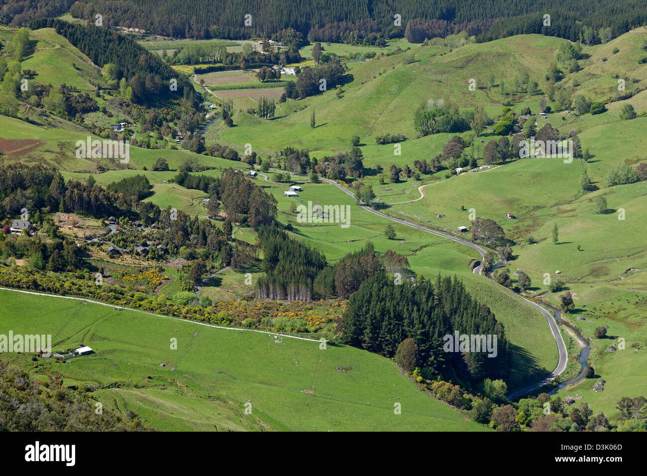 Hawkes mirador sobre el valle en Takaka Hills, Nueva Zelanda Foto de stock