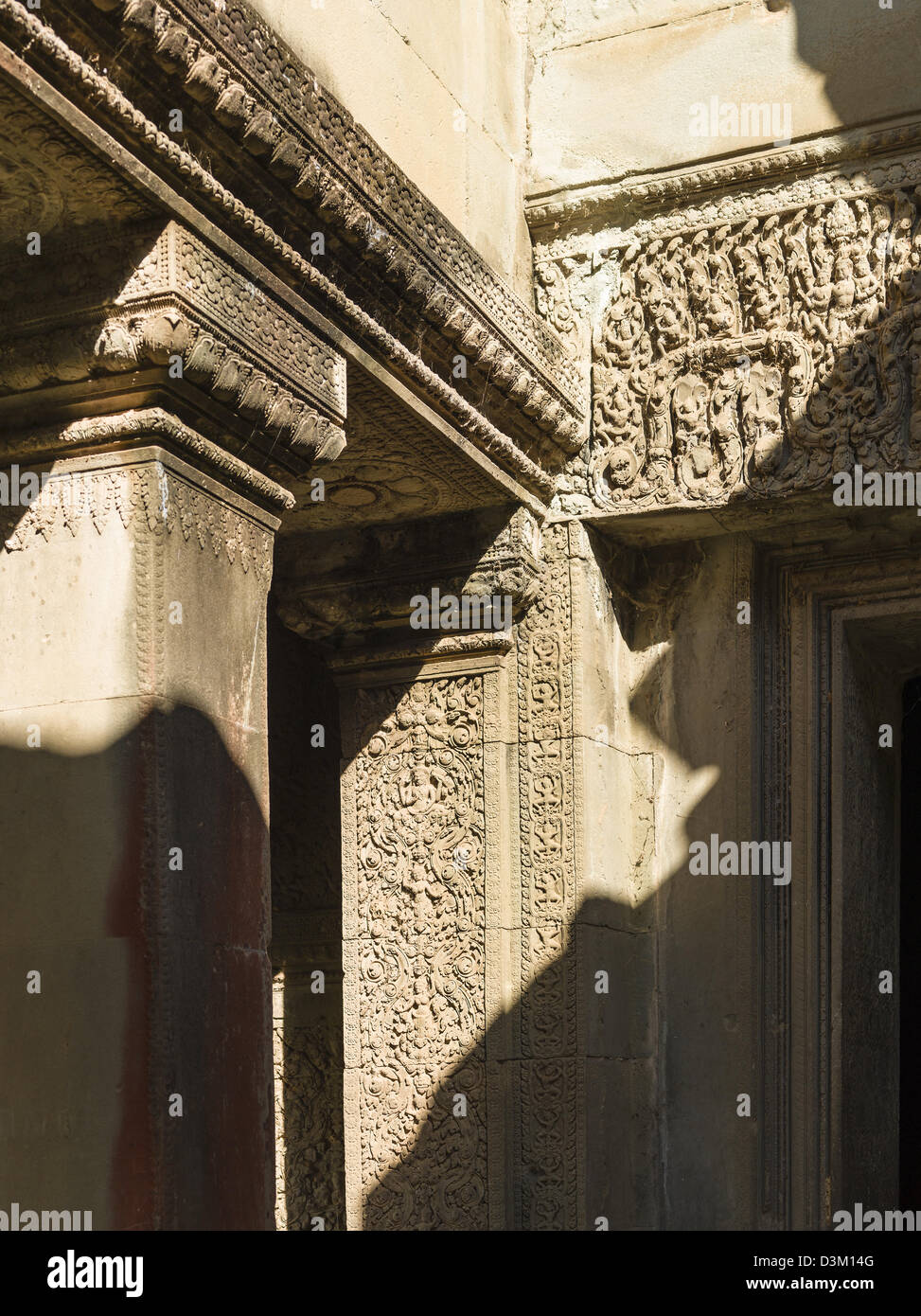 Las paredes interiores de decoración. Angkor Wat. Siem Reap. Camboya. Foto de stock
