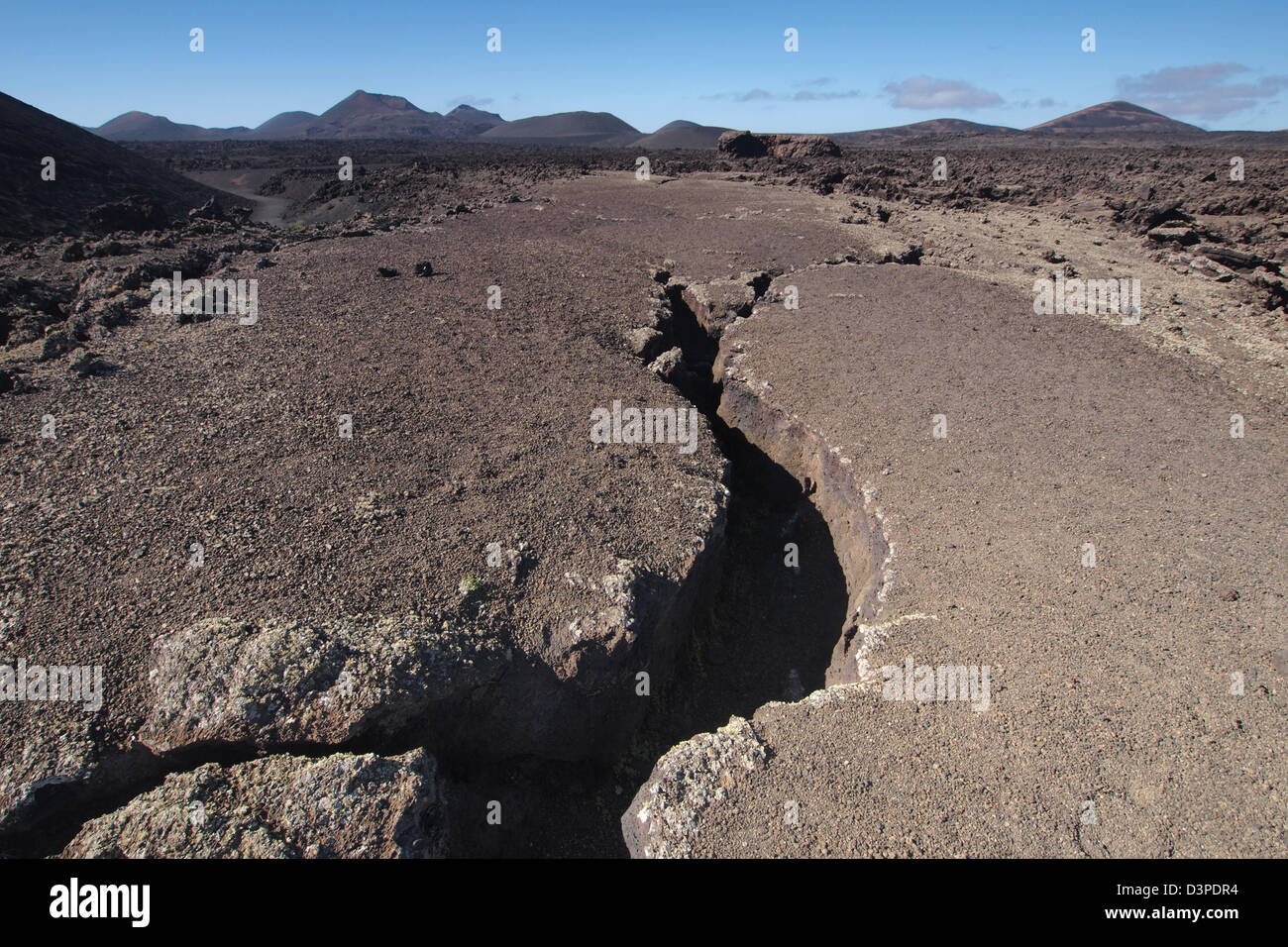 Antiguos campos de lava seca en Timanfaya, en Lanzarote, ESPAÑA Foto de stock